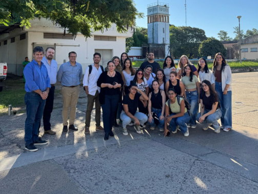 Estudiantes visitaron la empresa Tipoiti